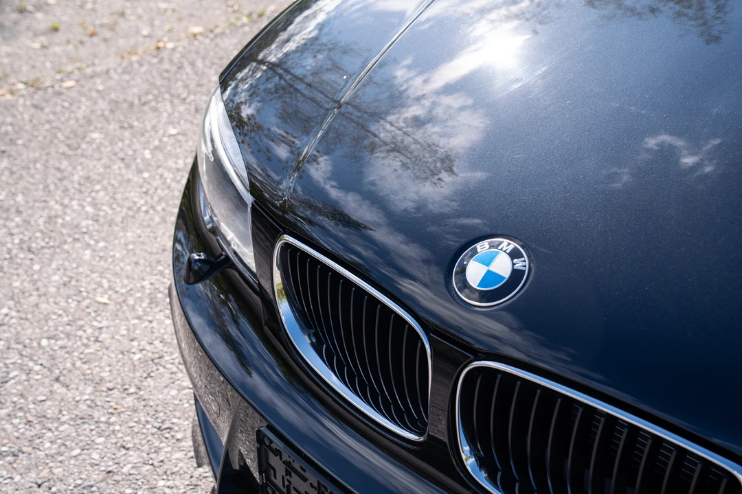 2011 BMW 1M - Image 28 of 31