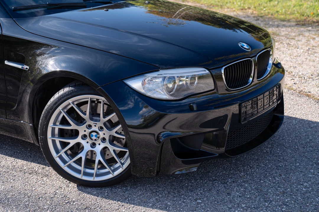 2011 BMW 1M - Image 22 of 31
