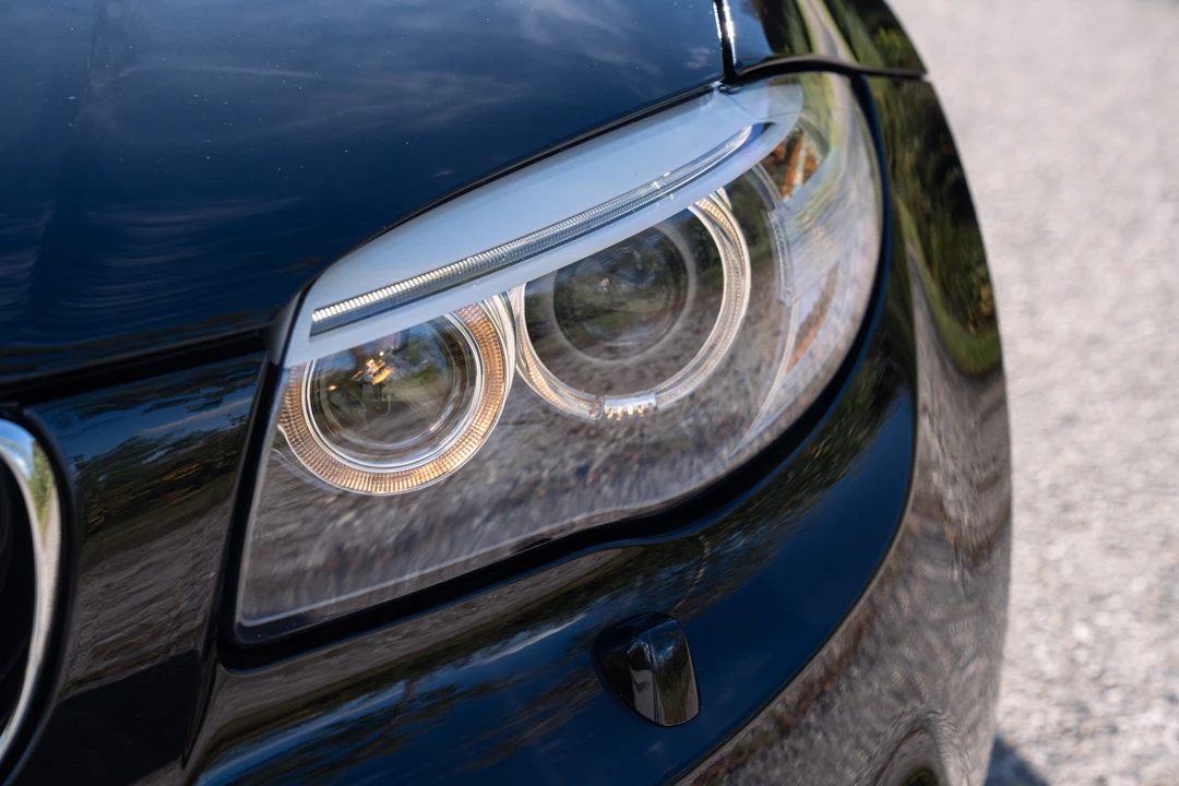 2011 BMW 1M - Image 21 of 31