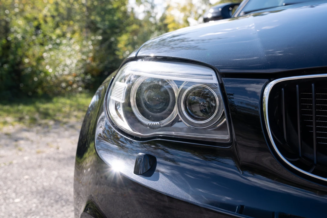 2011 BMW 1M - Image 20 of 31
