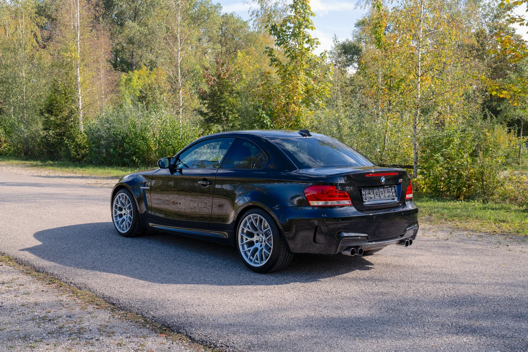 2011 BMW 1M - Image 12 of 31
