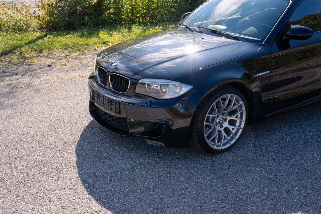 2011 BMW 1M - Image 17 of 31