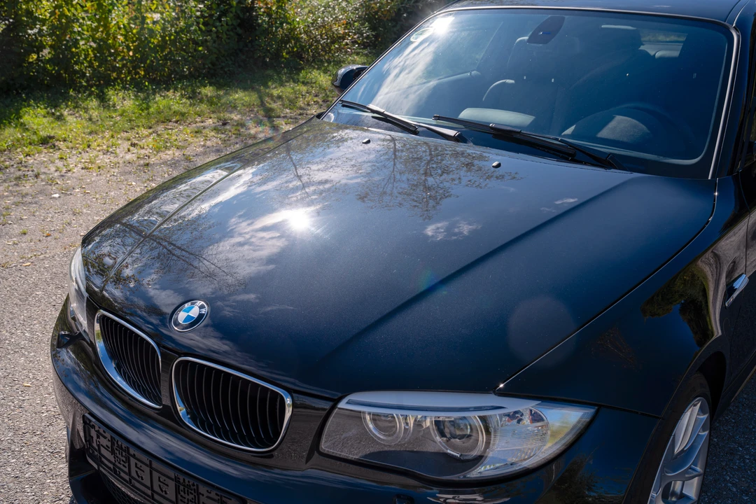 2011 BMW 1M - Image 18 of 31