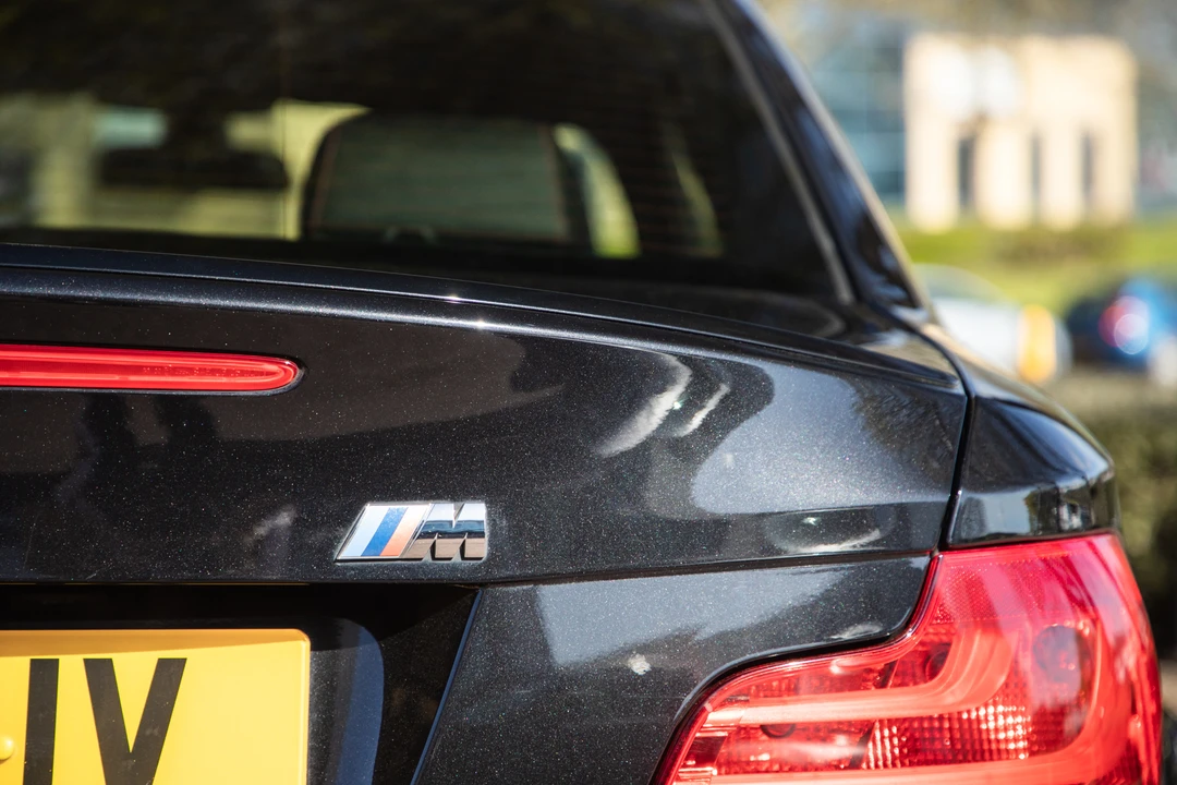 2011 BMW 1M - Image 21 of 31