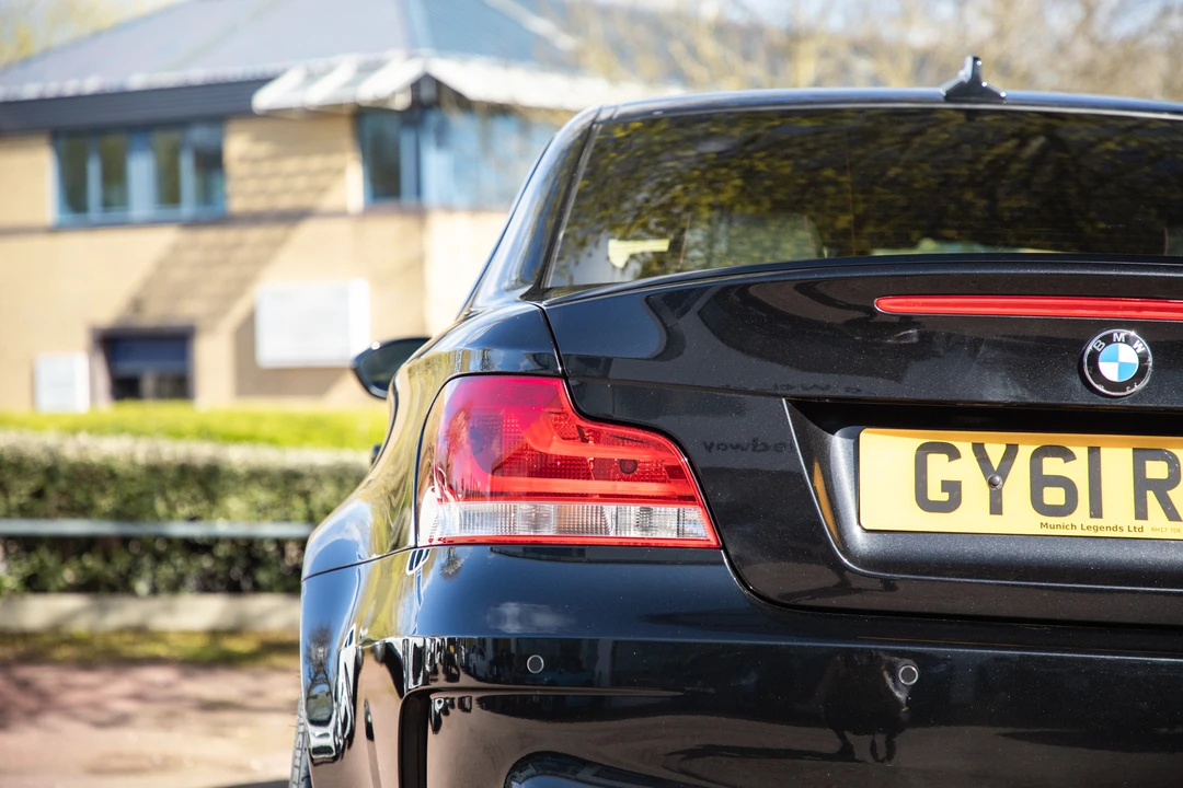 2011 BMW 1M - Image 22 of 31