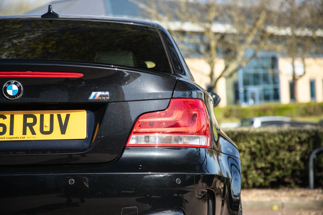 2011 BMW 1M - Image 23 of 31