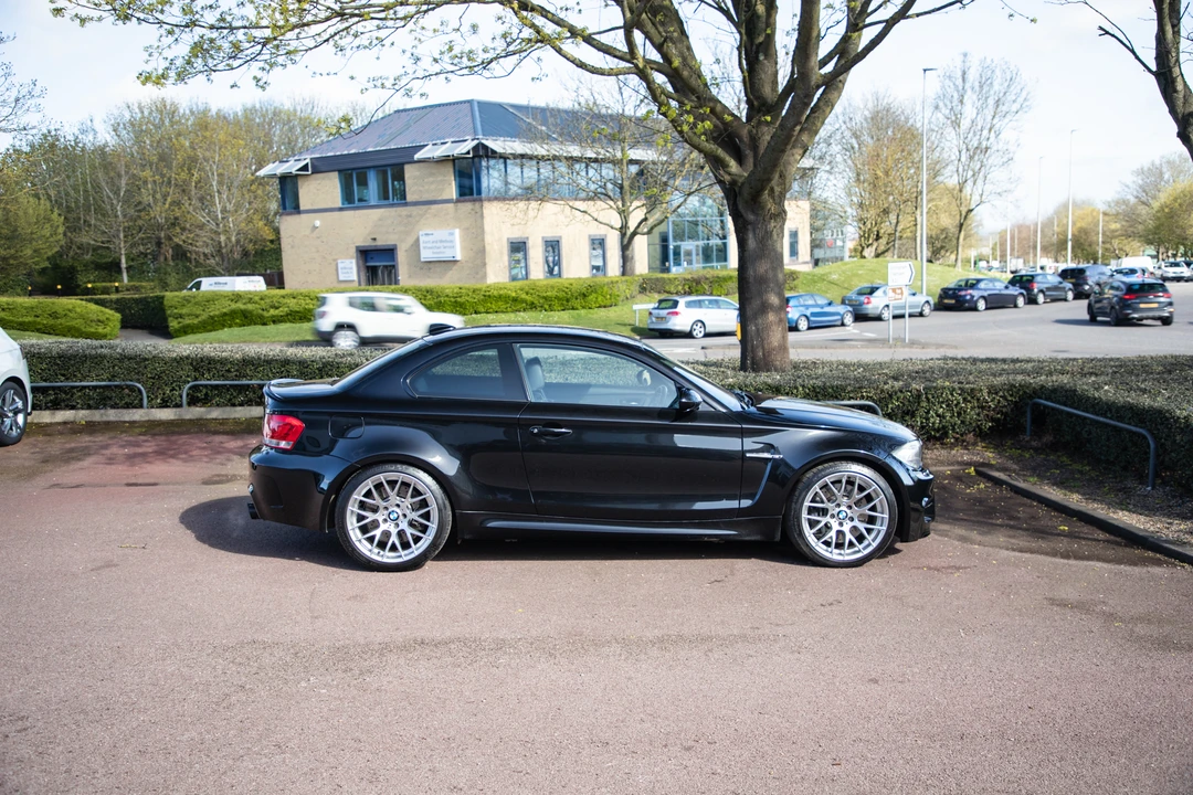 2011 BMW 1M - Image 12 of 31