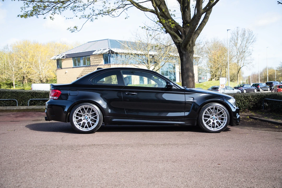 2011 BMW 1M - Image 5 of 31