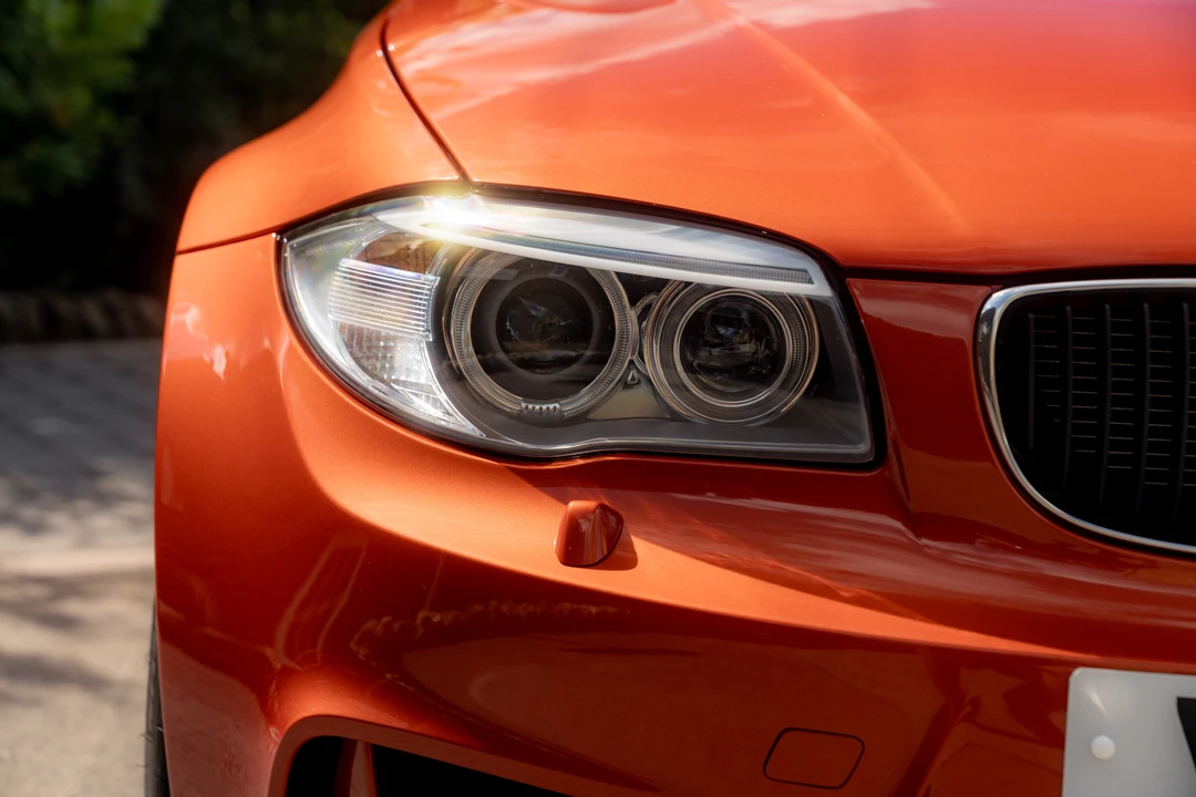 2011 BMW 1M - Image 12 of 31