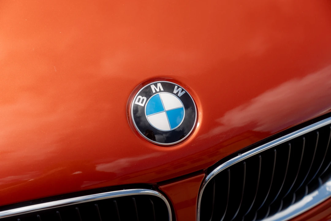 2011 BMW 1M - Image 15 of 31