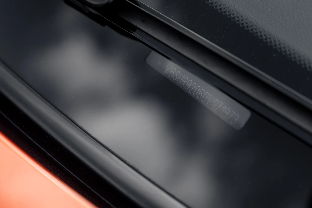2011 BMW 1M - Image 21 of 31