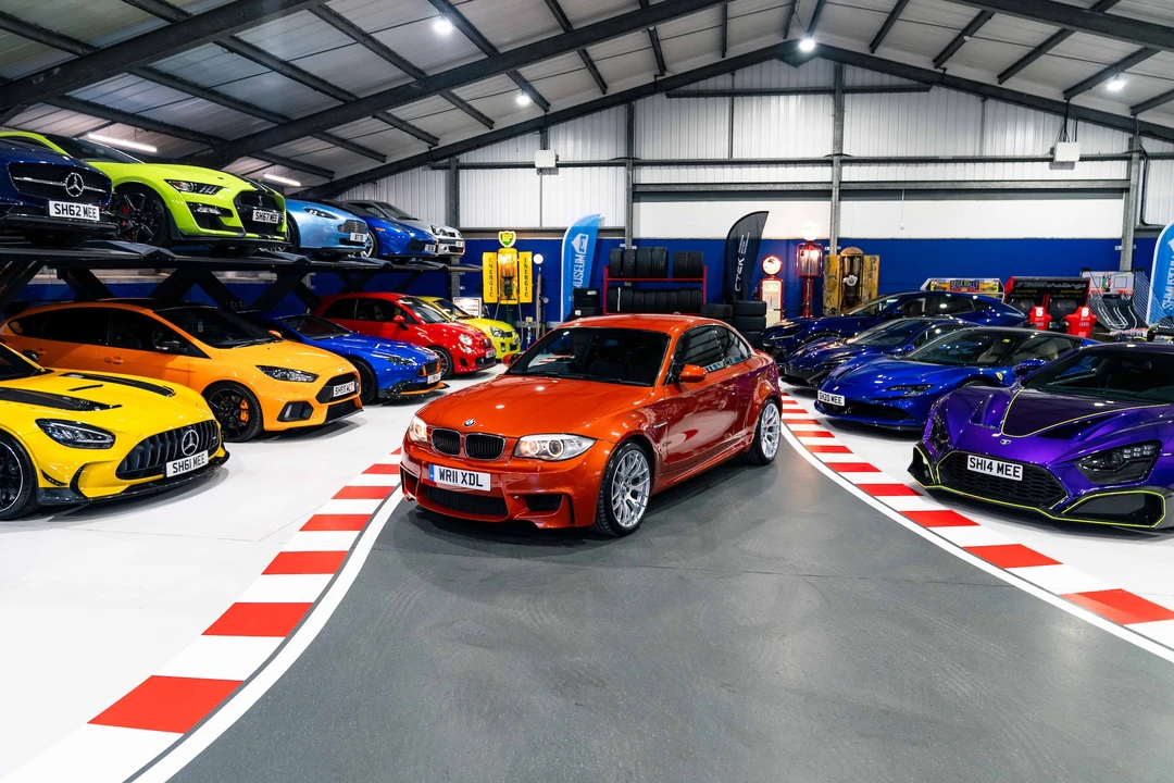 2011 BMW 1M - Image 19 of 31