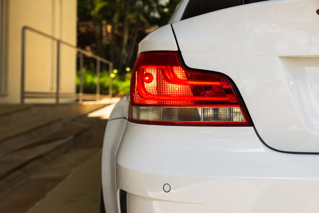2011 BMW 1M - Image 24 of 31