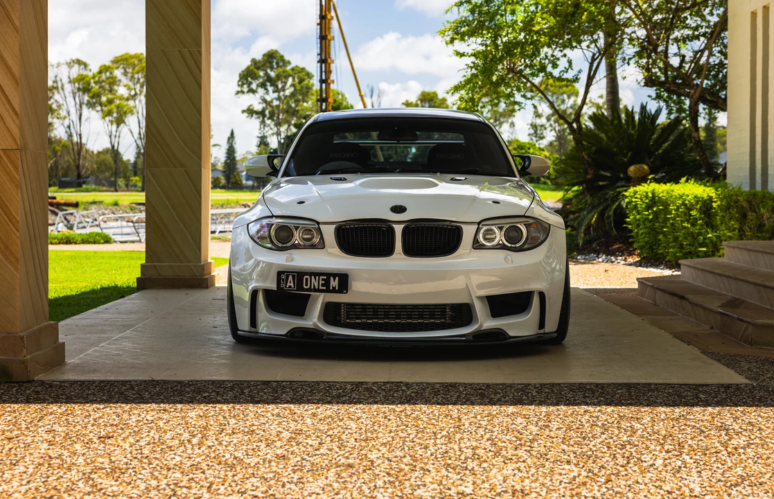 2011 BMW 1M - Image 21 of 31