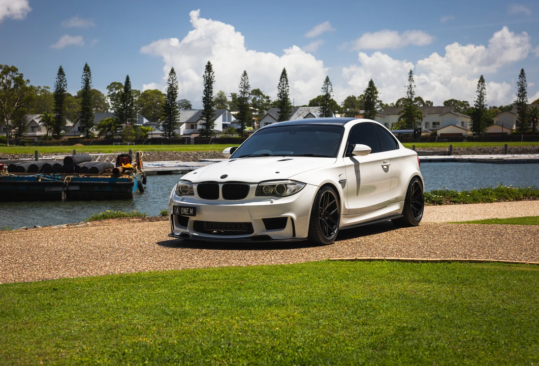 2011 BMW 1M - Image 9 of 31
