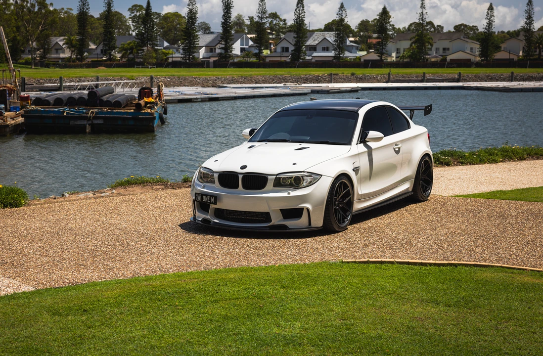 2011 BMW 1M - Image 14 of 31