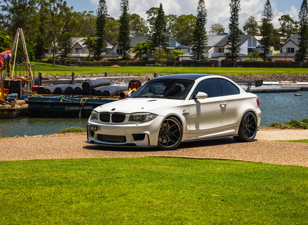 2011 BMW 1M - Image 16 of 31