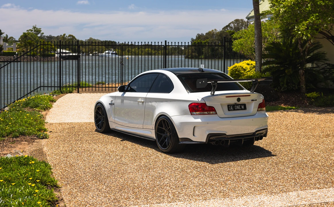2011 BMW 1M - Image 7 of 31
