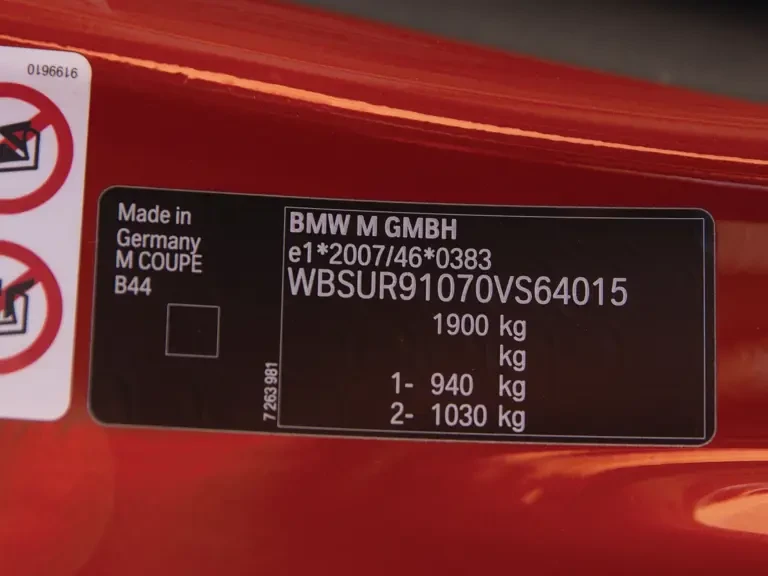 2011 BMW 1M - Image 30 of 31
