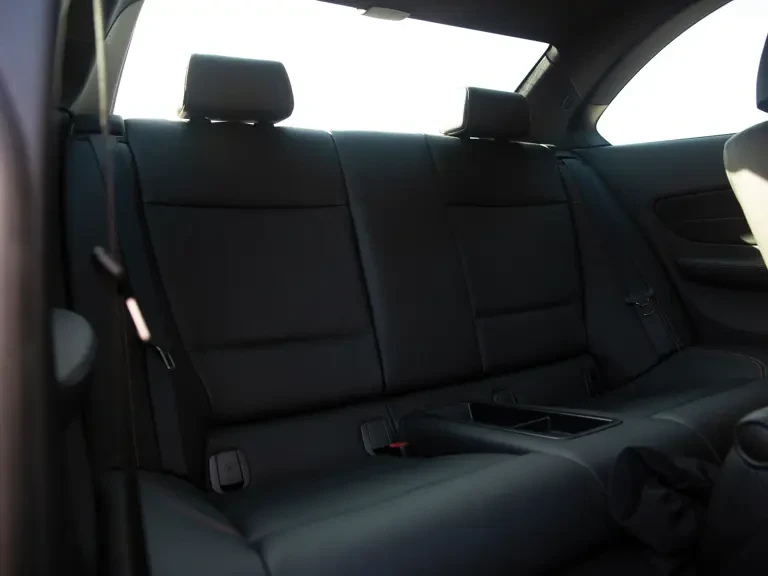 2011 BMW 1M - Image 19 of 31