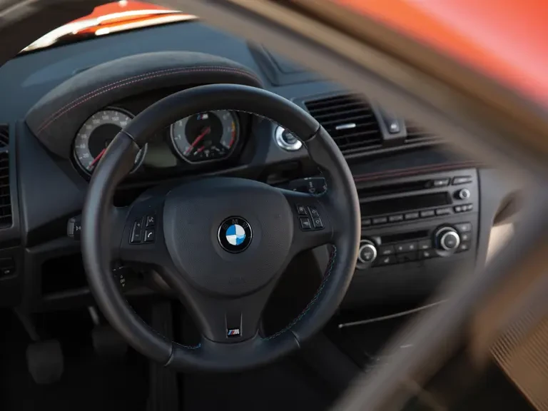 2011 BMW 1M - Image 11 of 31