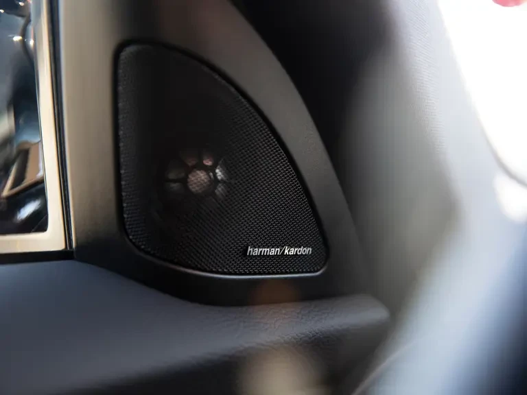 2011 BMW 1M - Image 20 of 31