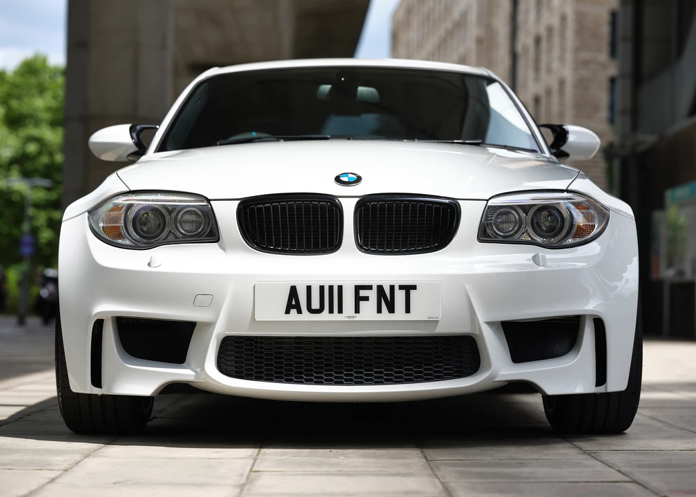 2011 BMW 1M - Image 17 of 31