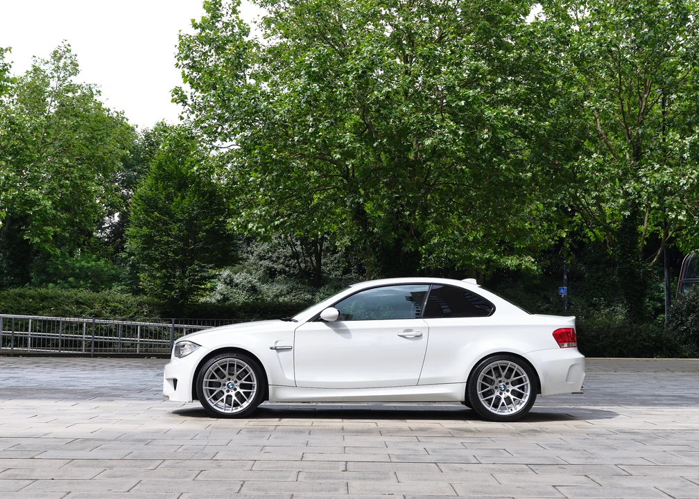 2011 BMW 1M - Image 12 of 31