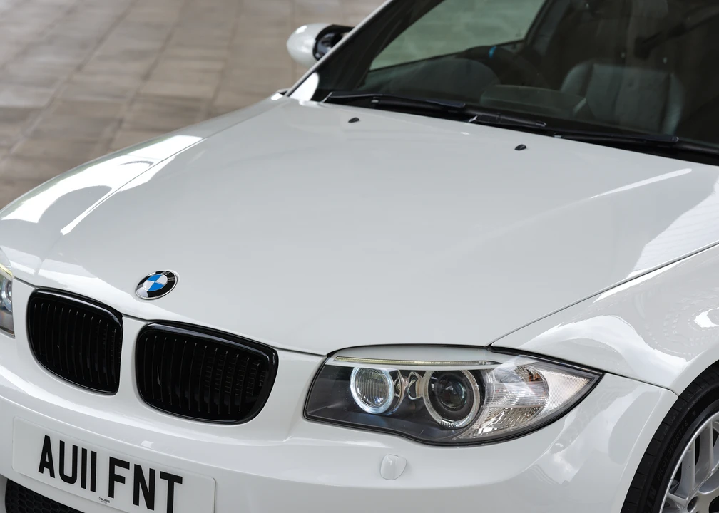2011 BMW 1M - Image 18 of 31