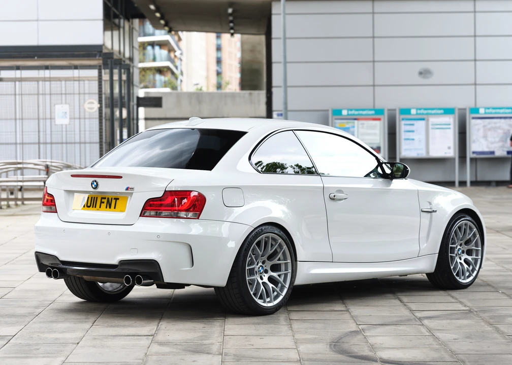 2011 BMW 1M - Image 14 of 31