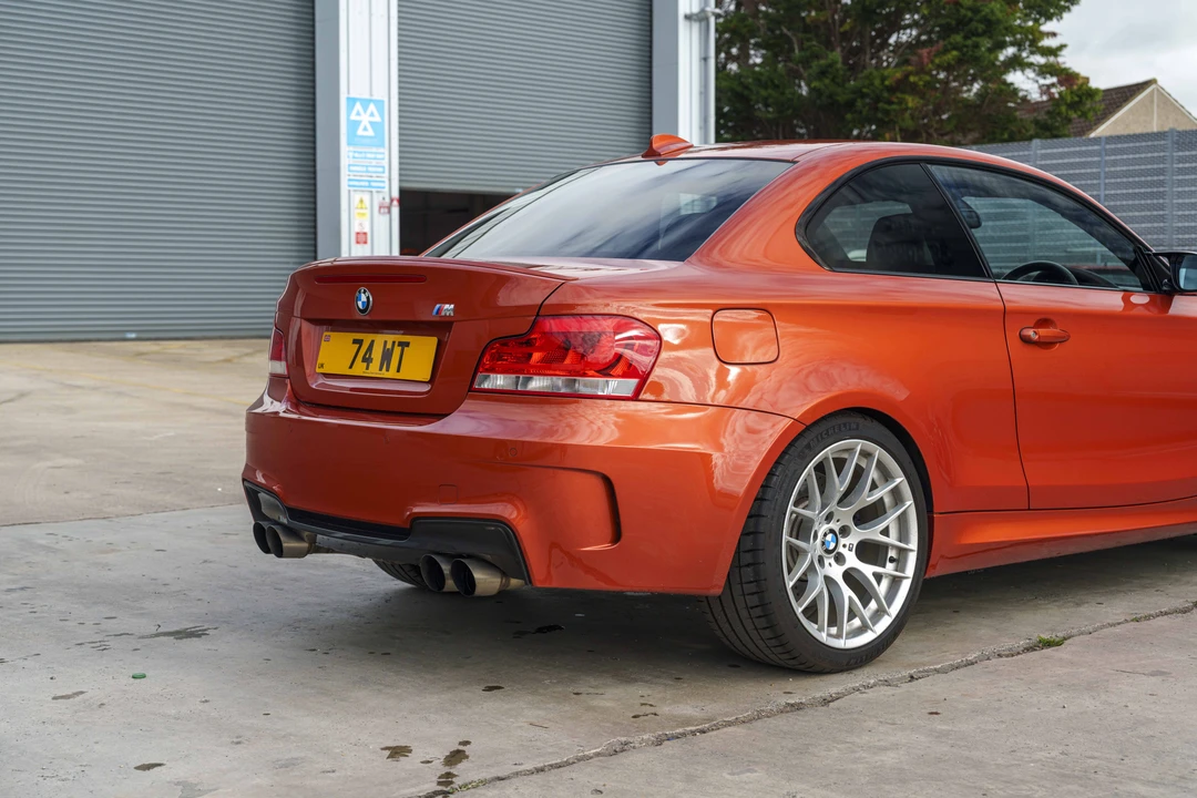 2011 BMW 1M - Image 19 of 31