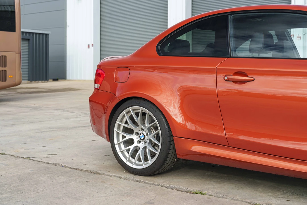 2011 BMW 1M - Image 17 of 31