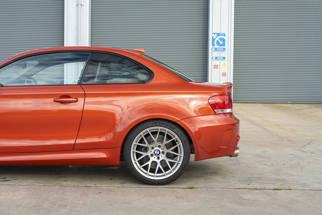 2011 BMW 1M - Image 23 of 31
