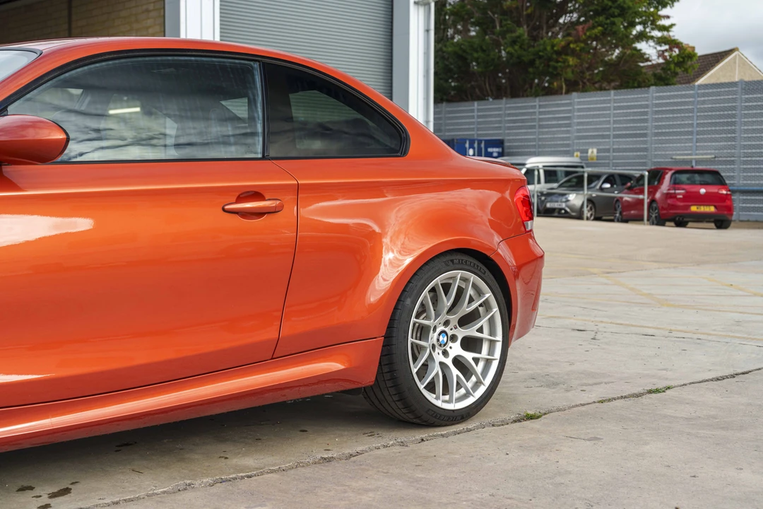 2011 BMW 1M - Image 18 of 31