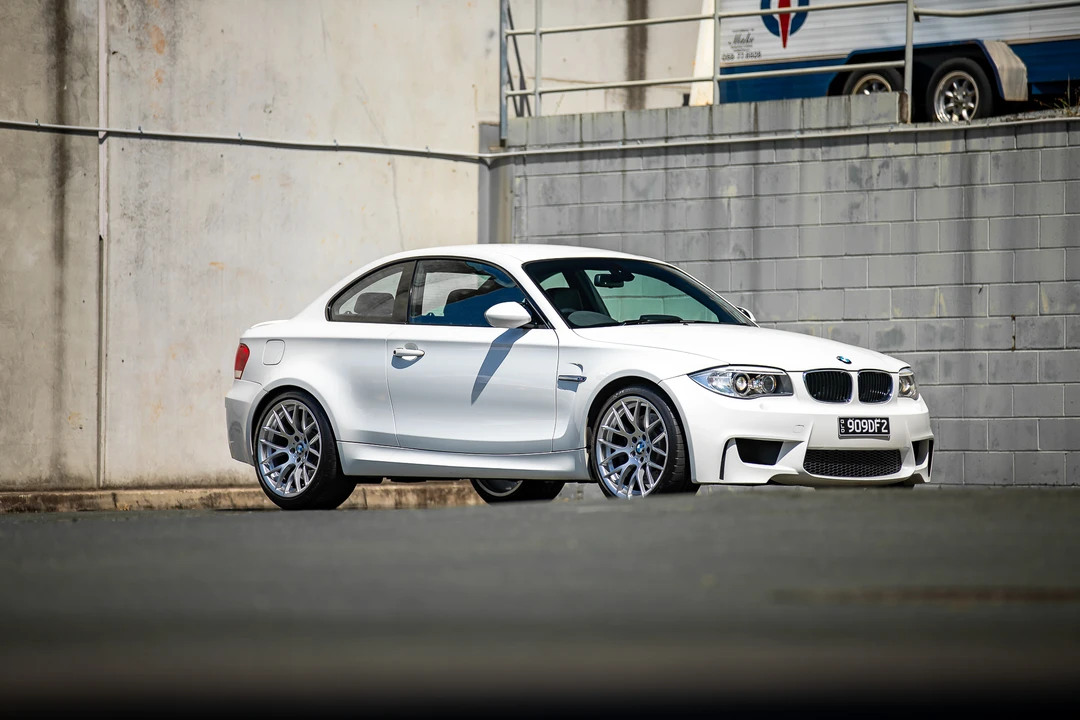2011 BMW 1M - Image 23 of 31