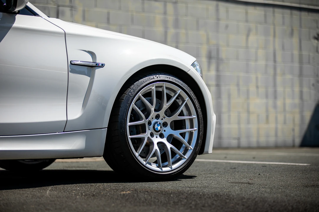 2011 BMW 1M - Image 30 of 31