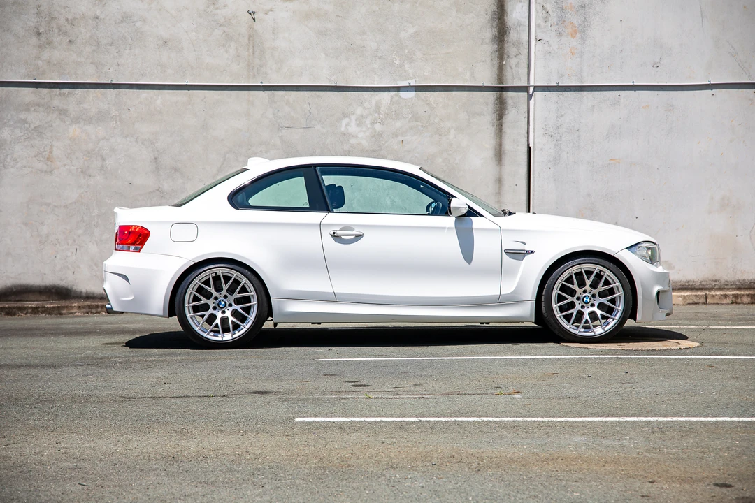 2011 BMW 1M - Image 4 of 31