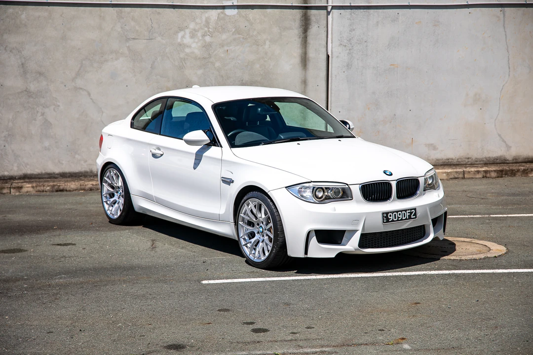 2011 BMW 1M - Image 11 of 31