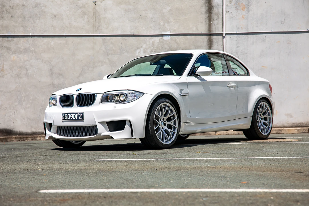 2011 BMW 1M - Image 19 of 31