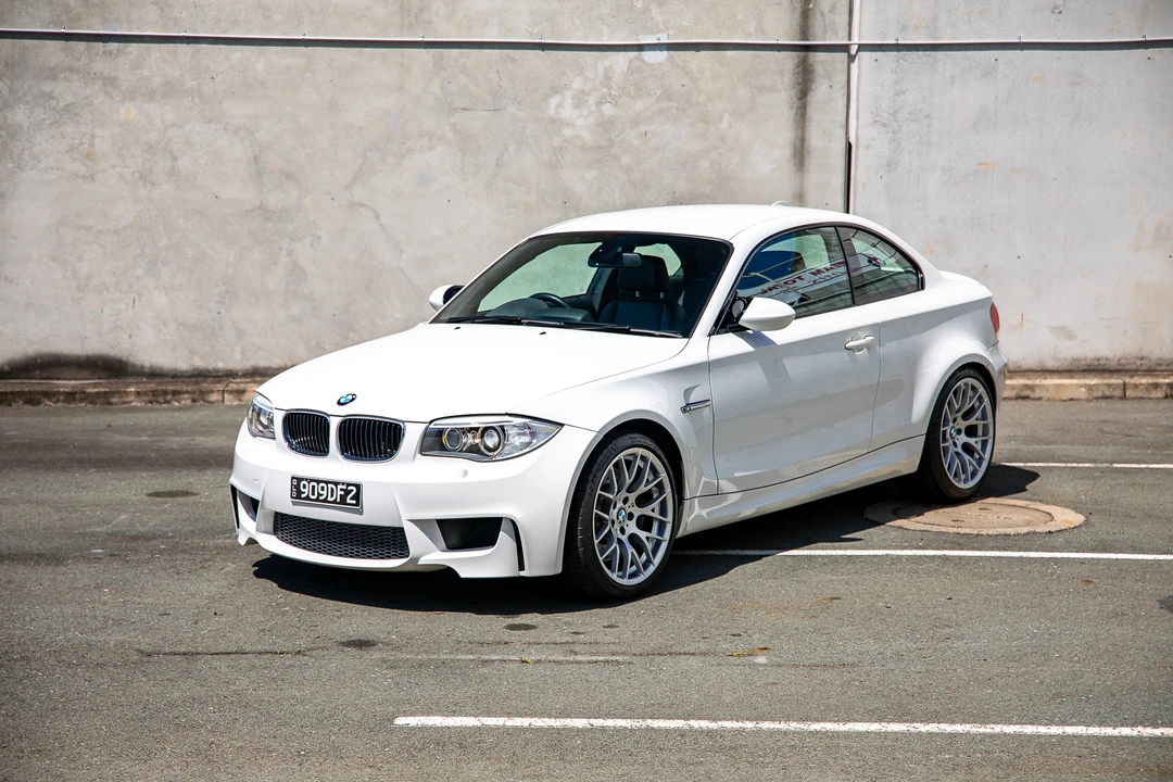 2011 BMW 1M - Image 17 of 31