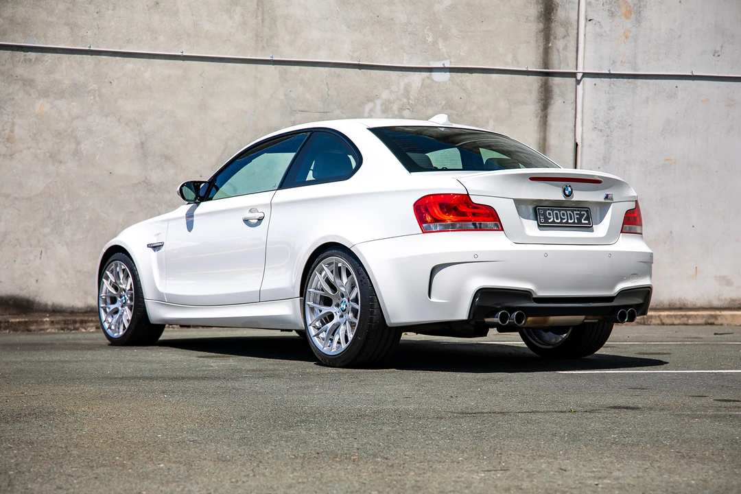 2011 BMW 1M - Image 7 of 31