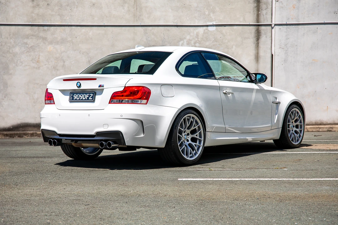2011 BMW 1M - Image 5 of 31