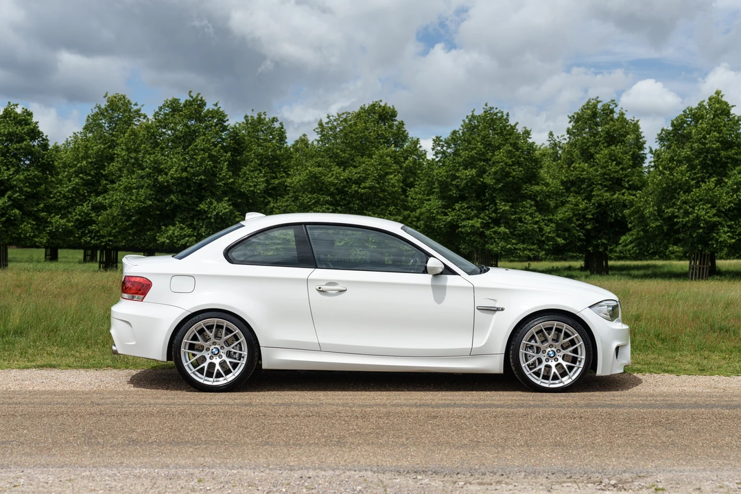 2011 BMW 1M - Image 8 of 31