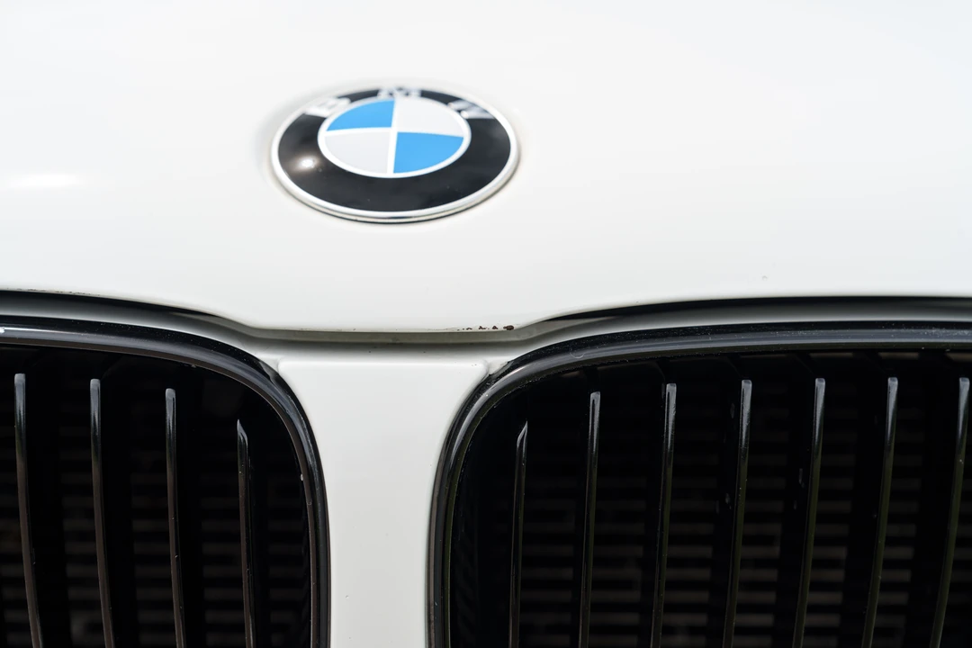 2011 BMW 1M - Image 17 of 31