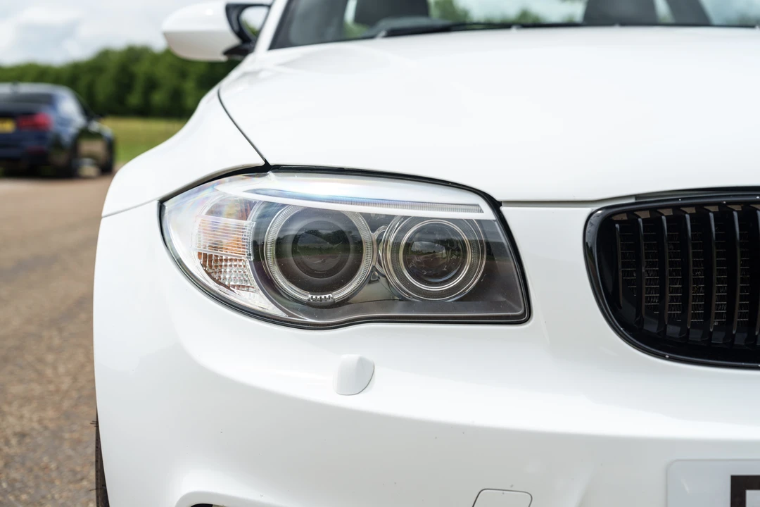 2011 BMW 1M - Image 21 of 31