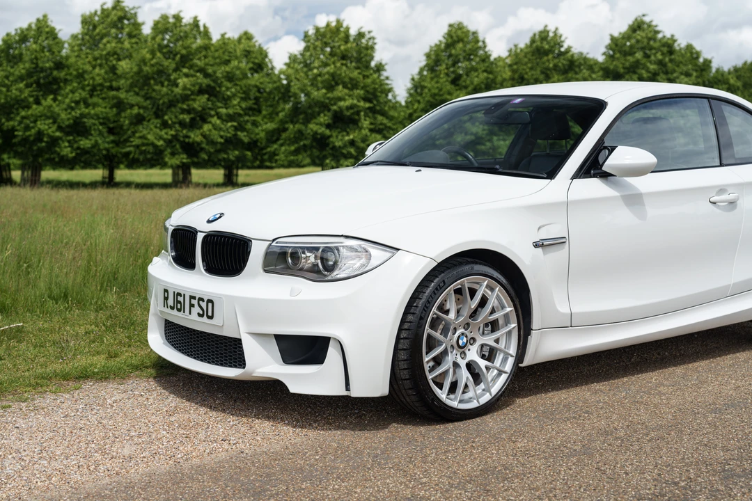 2011 BMW 1M - Image 11 of 31