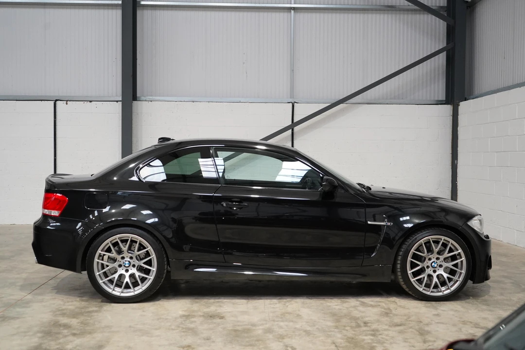 2011 BMW 1M - Image 4 of 31