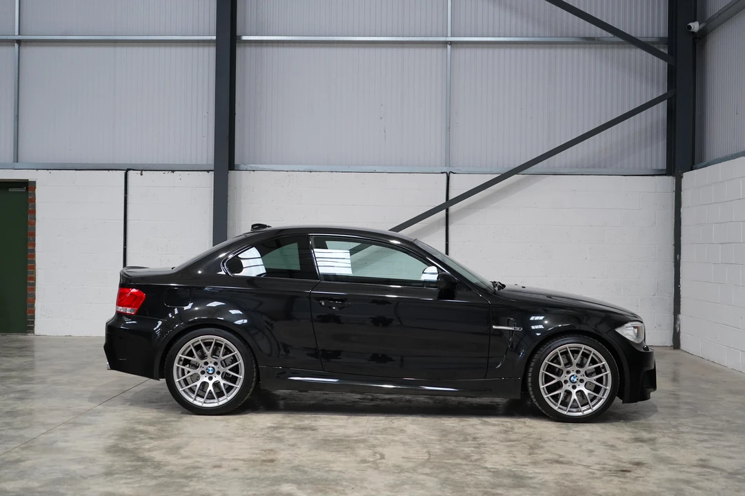 2011 BMW 1M - Image 11 of 31