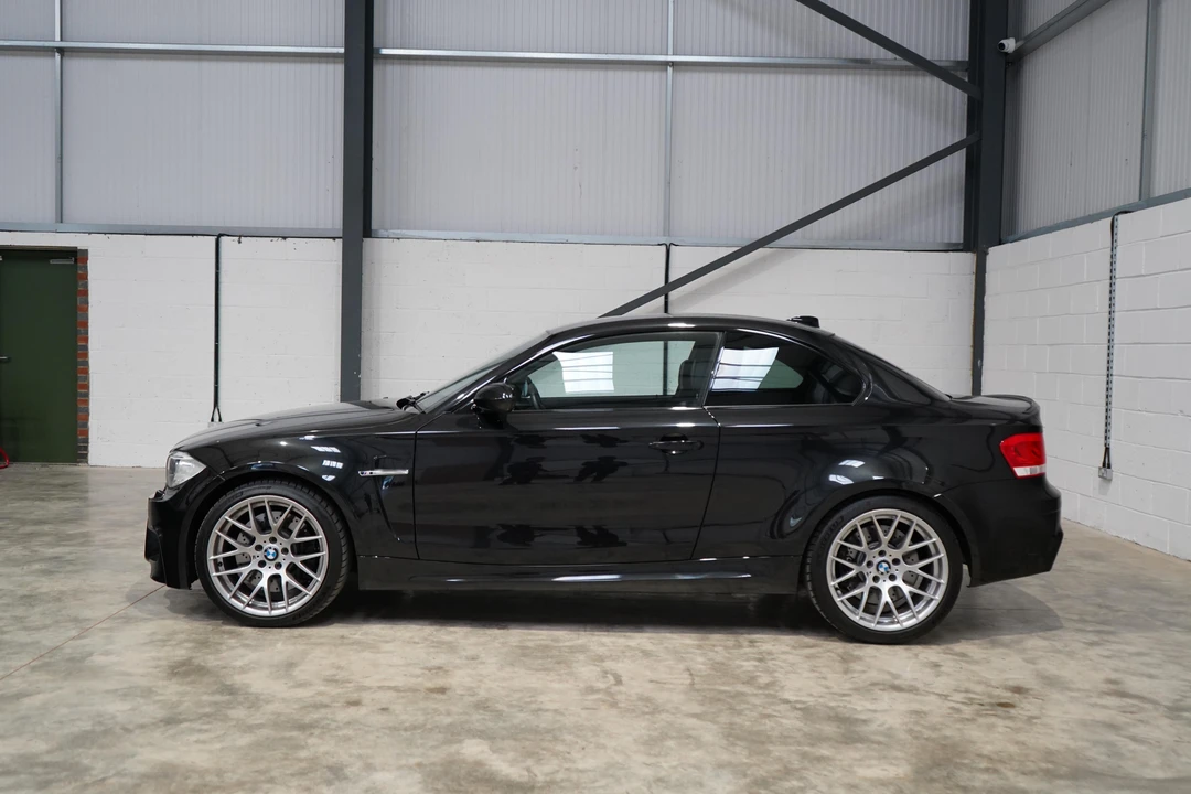 2011 BMW 1M - Image 8 of 31