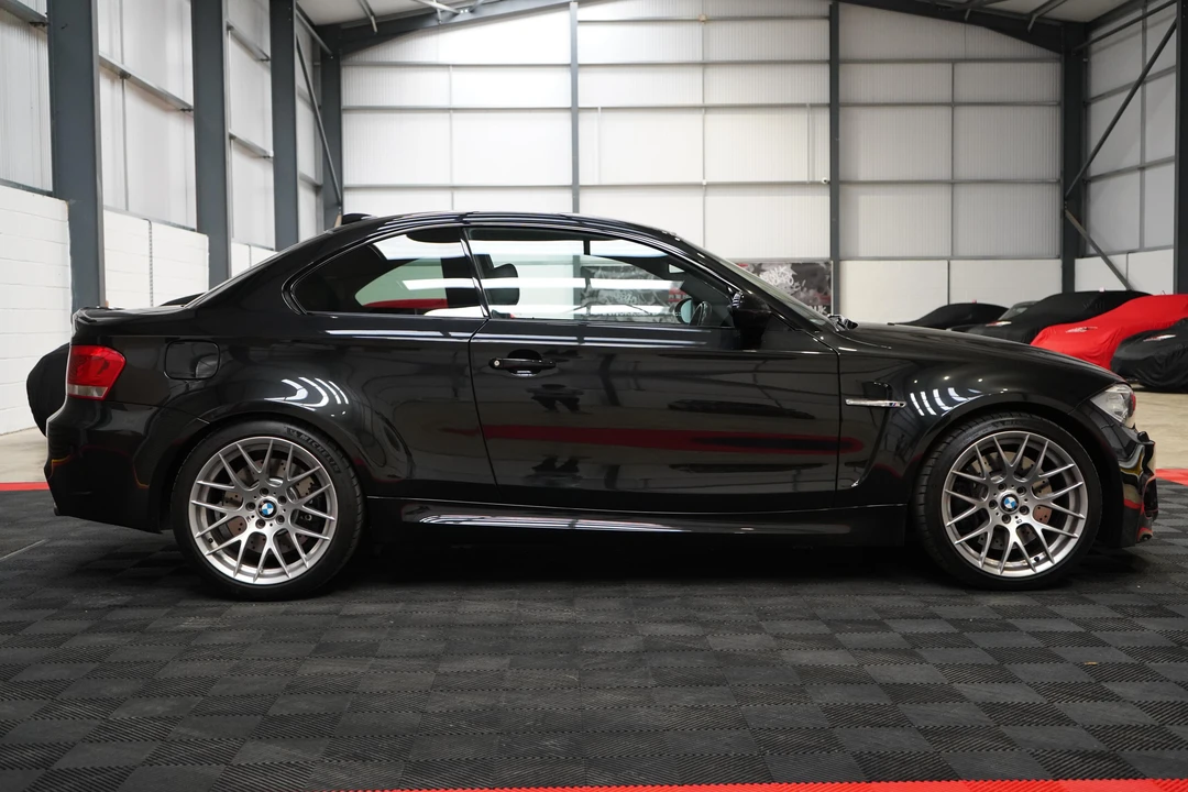 2011 BMW 1M - Image 21 of 31